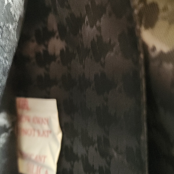 Karl Lagerfeld Black Camera Bag - Iconic Chopette Cat Guitar Strap Bag NWOT - Picture 6 of 16